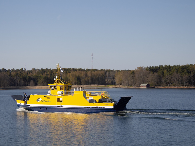 Förbindelsebåt | Yhteysalus | Commuter ferry